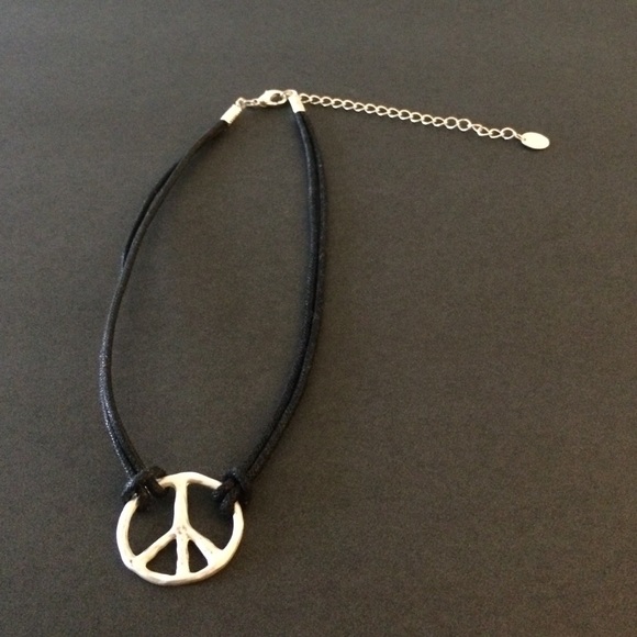 Choker necklace