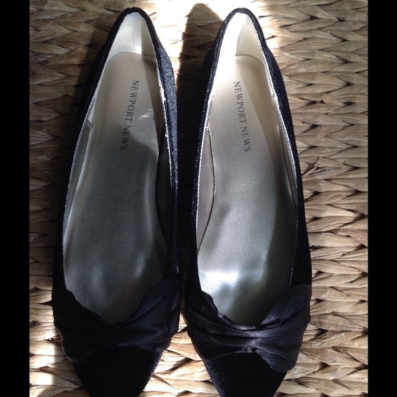 Newport News Shoes