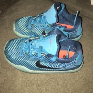 Kobe 10 toddler 9c