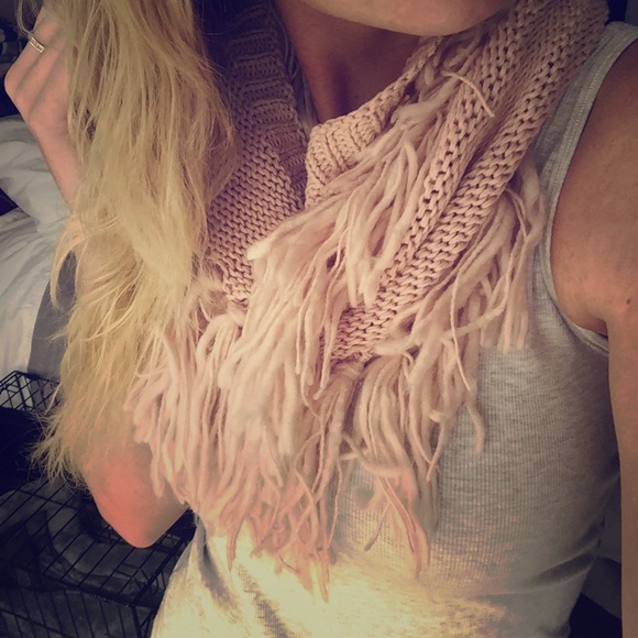 Light pink American eagle scarf