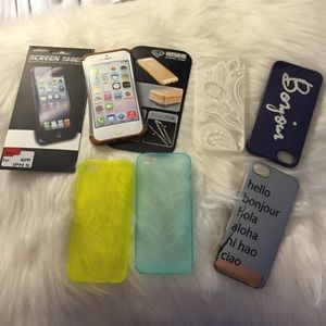 REDUCED PRICE!! Iphone 5S bundle of cute cases