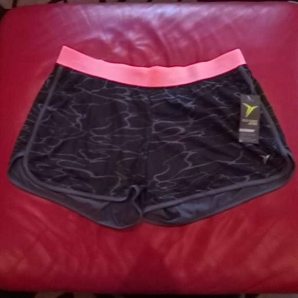 Old Navy Pants - Beautiful sport short Old Navy