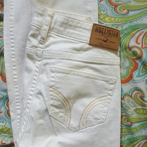White Hollister low rise skinnies