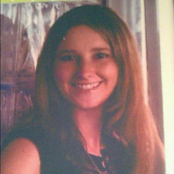 Meet your Posher, Cassandra - Picture 1 of 1