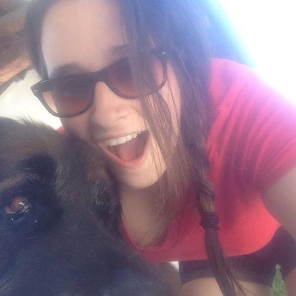 Meet your Posher, Anya - Picture 1 of 1