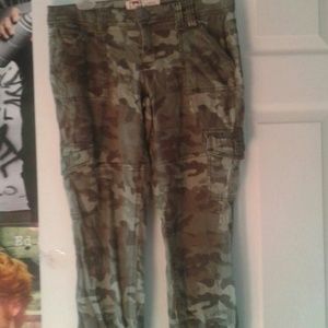 Camo skinny jeans