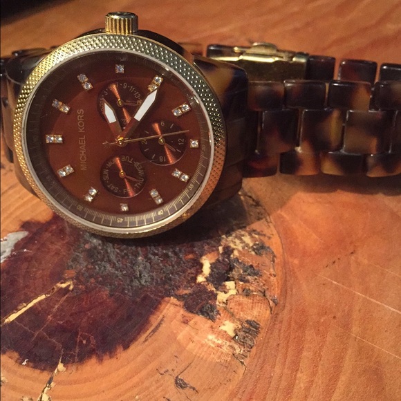 KORS Michael Kors Accessories - Michael Kors Tort Shell Watch. Excellent.