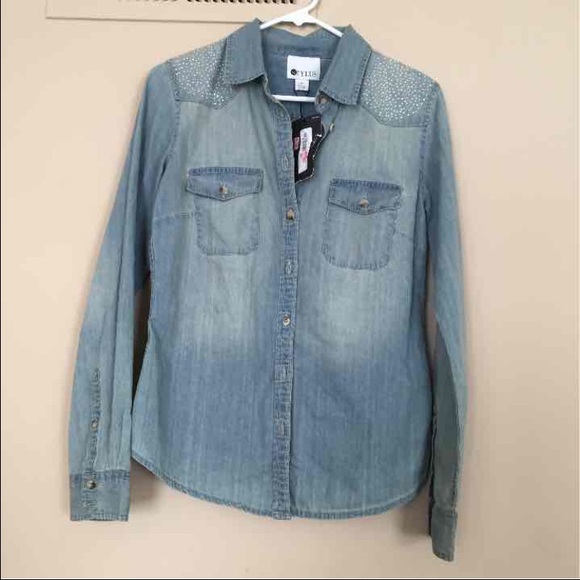 Denim shirt size small