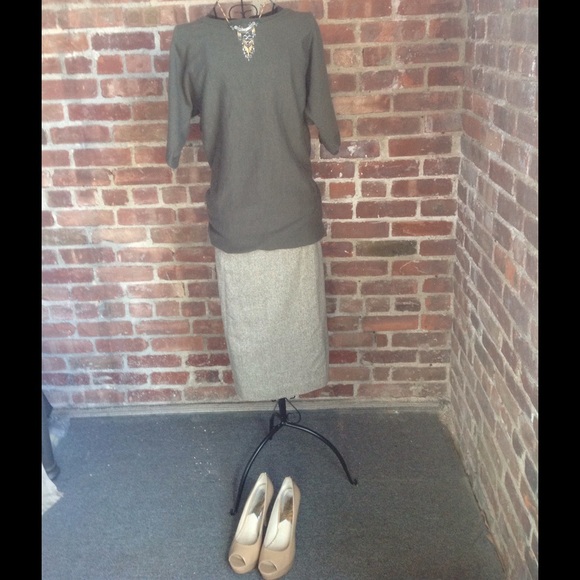 Cynthia Rowley Sweaters - Easy & Elegant Merino Wool Sweater size S