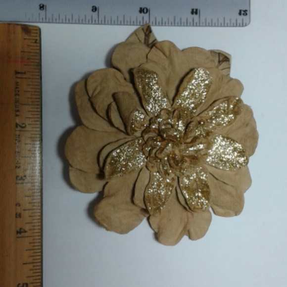 Leather Flower pin and clip - Picture 2 of 2