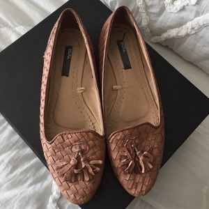 Urban outfitters tan woven flats