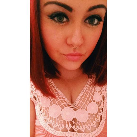 Meet your Posher, Aliza - Picture 1 of 1