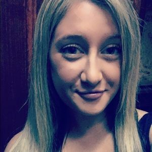 Meet your Posher, Carissa