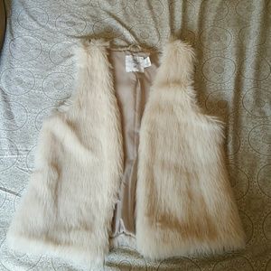 It was a Christmas present and i never wore it.