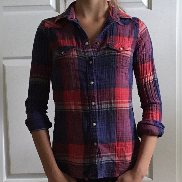 American Eagle Outfitters Tops - American Eagle Flannel!!!