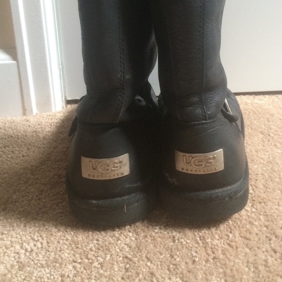 UGGS