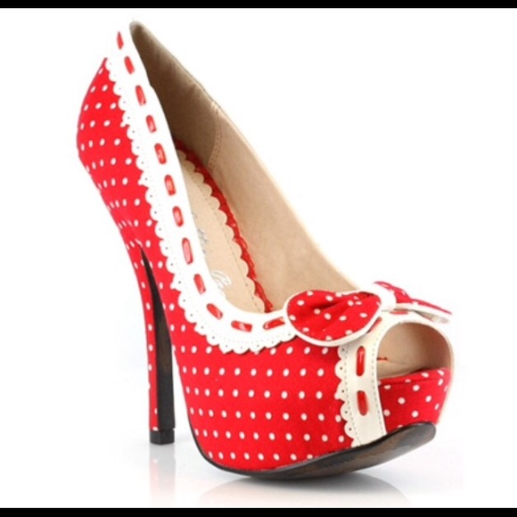 In search of. Bettie Page Gwendolyn size 7.5 to 8 - Picture 1 of 1