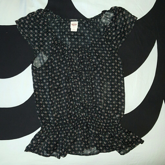 Cute Mossimo peplum ruffle floral top!