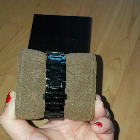 Black MK watch LIMITED EDITION with gold stones - Picture 2 of 4