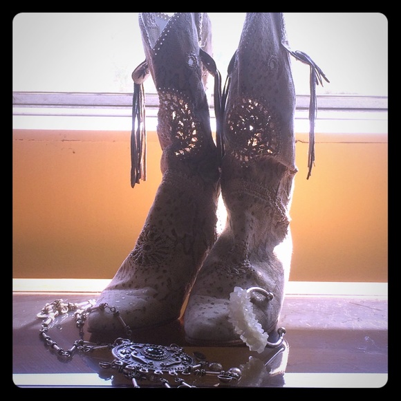 Suede boots very unique