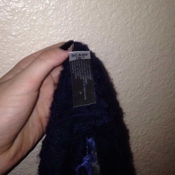 Infinity Scarf - Picture 3 of 3