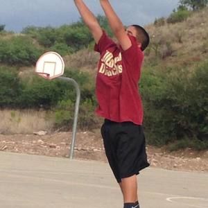 Meet your Posher, Victor manuel