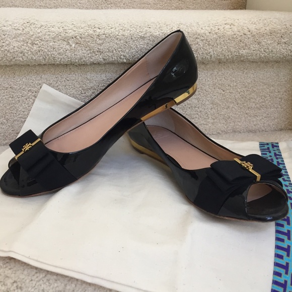 Black patten peep toe
