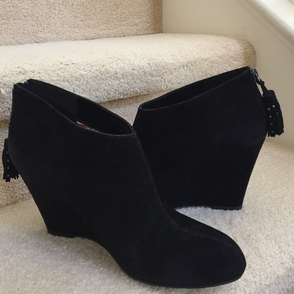 Suede bootie