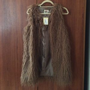 Fur vest