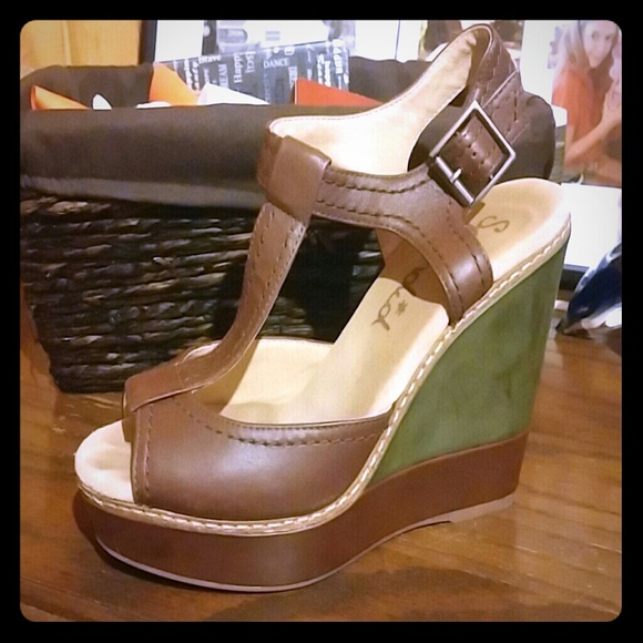 Wedges Brown/green