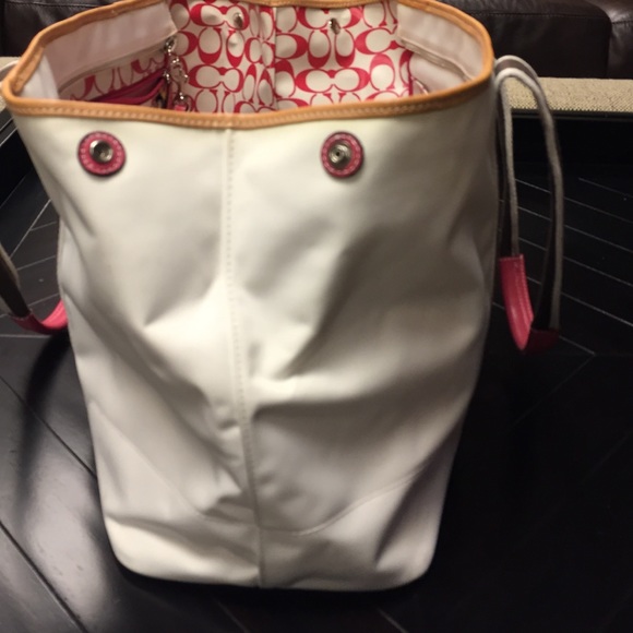 Coach Tote - Picture 4 of 4