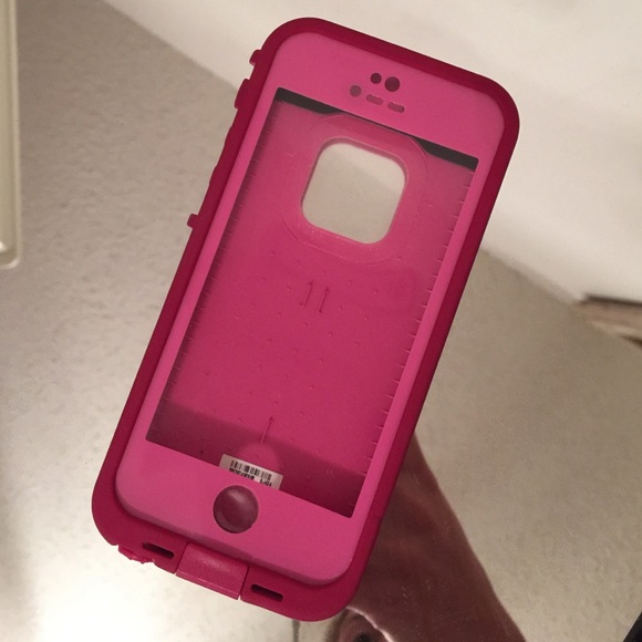 Life proof iPhone 5s case