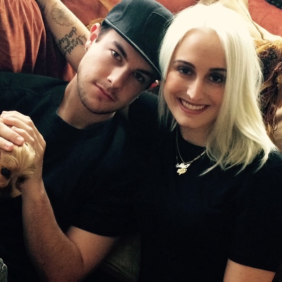 Meet your Posher, Toni - Picture 2 of 7