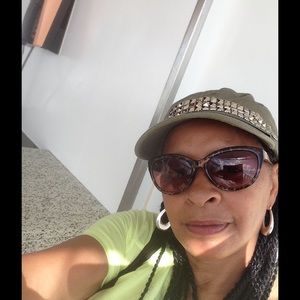 Meet your Posher, Joanne