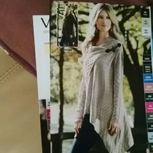 Size Small light weight sweater .never worn