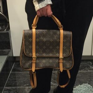 ON HOLD🚧LV cross body/ backpack/ hand bag.