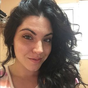 Meet your Posher, Dana