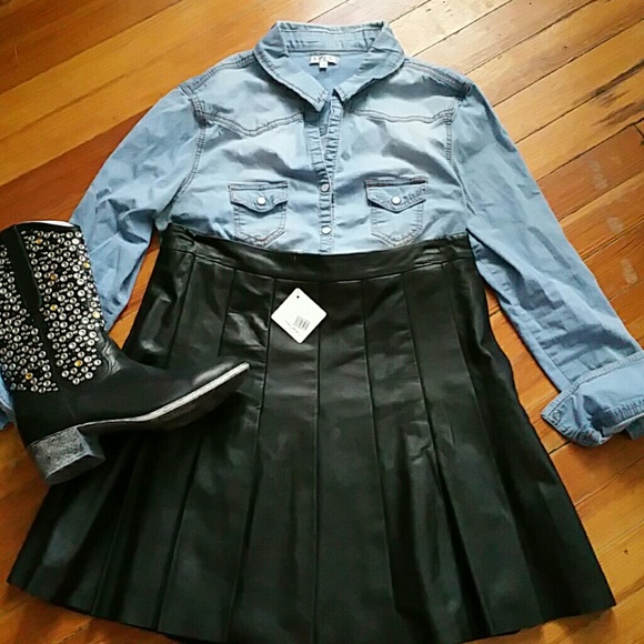 Halogen Dresses & Skirts - 💋NORDSTROM LEATHER PLEATED SKIRT