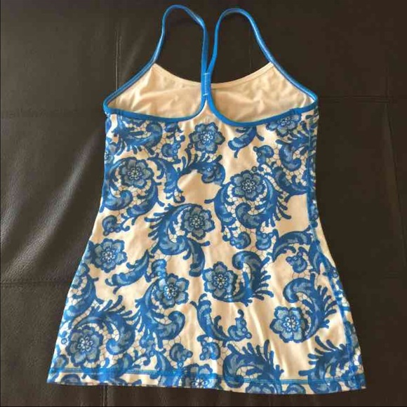 Lululemon size 4 - Picture 3 of 3