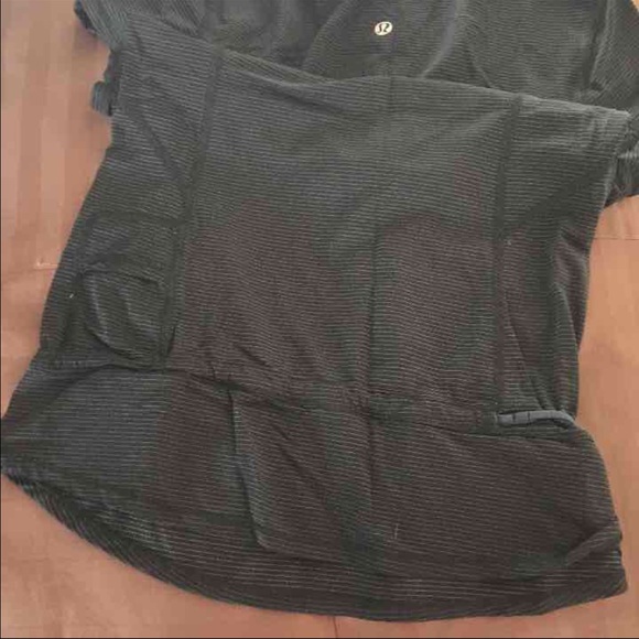 Lululemon size 4 - Picture 4 of 4