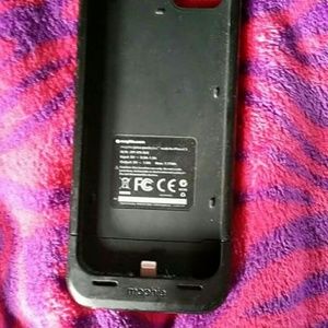 Iphone 5s mophie case