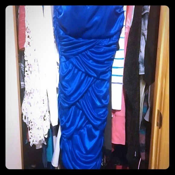 Tube ?? violet - Picture 1 of 1