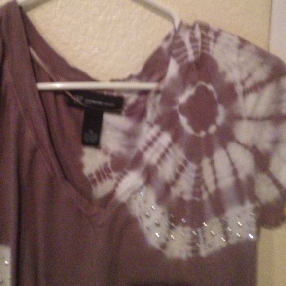 Top - Picture 2 of 2