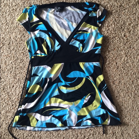 Blue, Green and Black business top