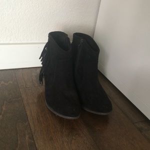 Black fringe booties
