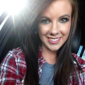 Meet your Posher, Megan