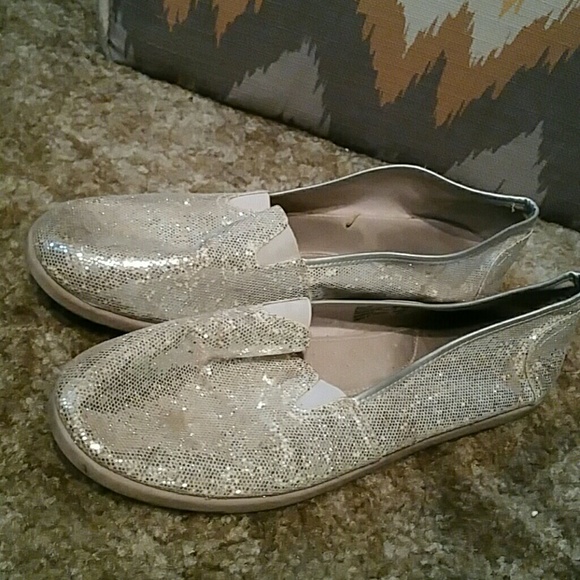 Gently worn Airwalk fobs - Picture 2 of 2