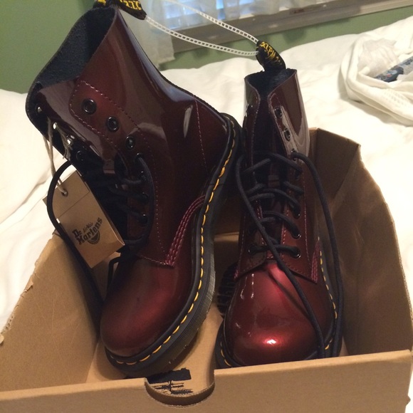 BNWT Doc Martens cherry red "Pascal" boot