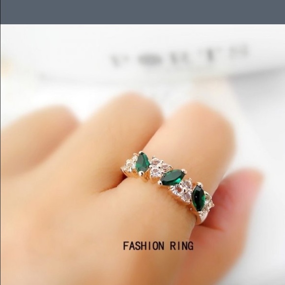 Emerald and silver ring