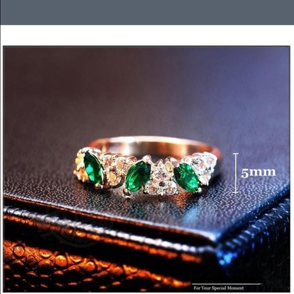 Emerald and silver ring - Picture 2 of 2